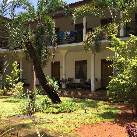 אופוואלי French Garden Resort מראה חיצוני תמונה