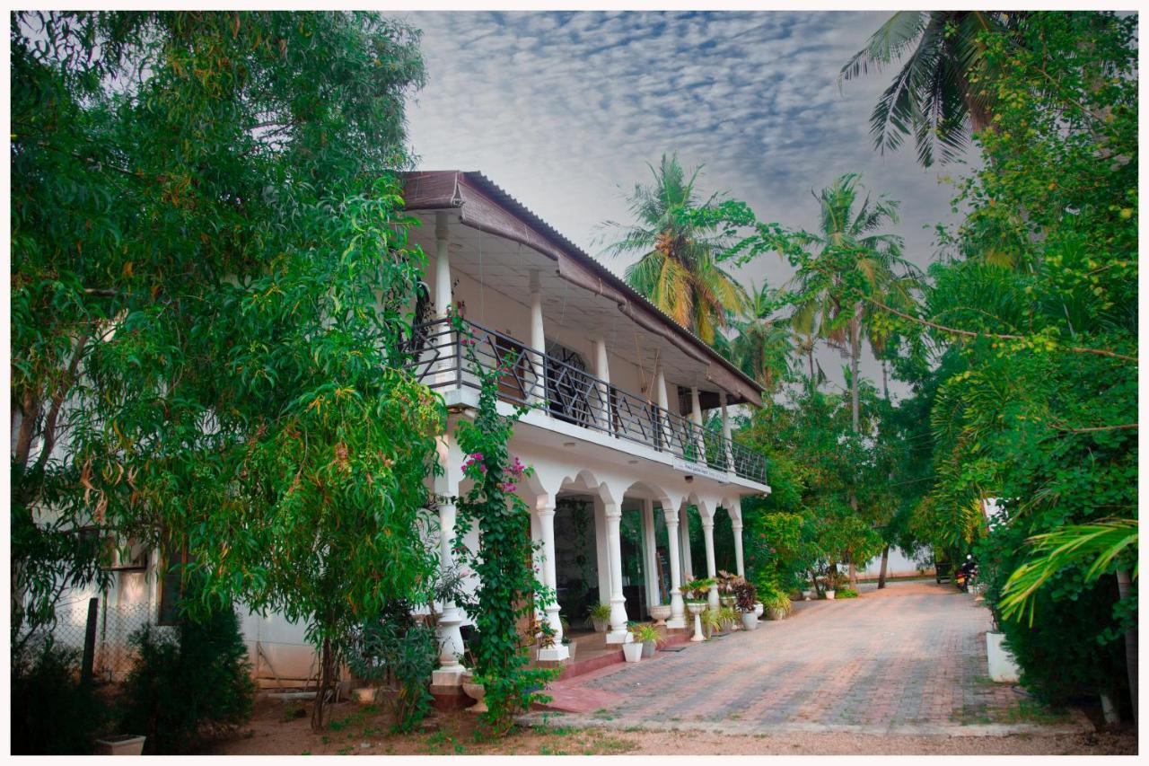 אופוואלי French Garden Resort מראה חיצוני תמונה