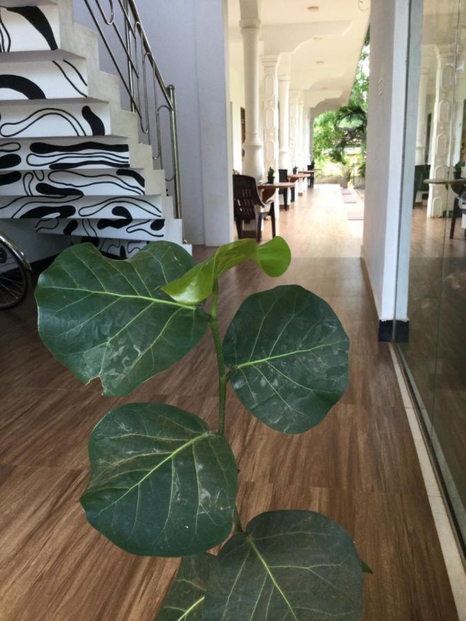 אופוואלי French Garden Resort מראה חיצוני תמונה
