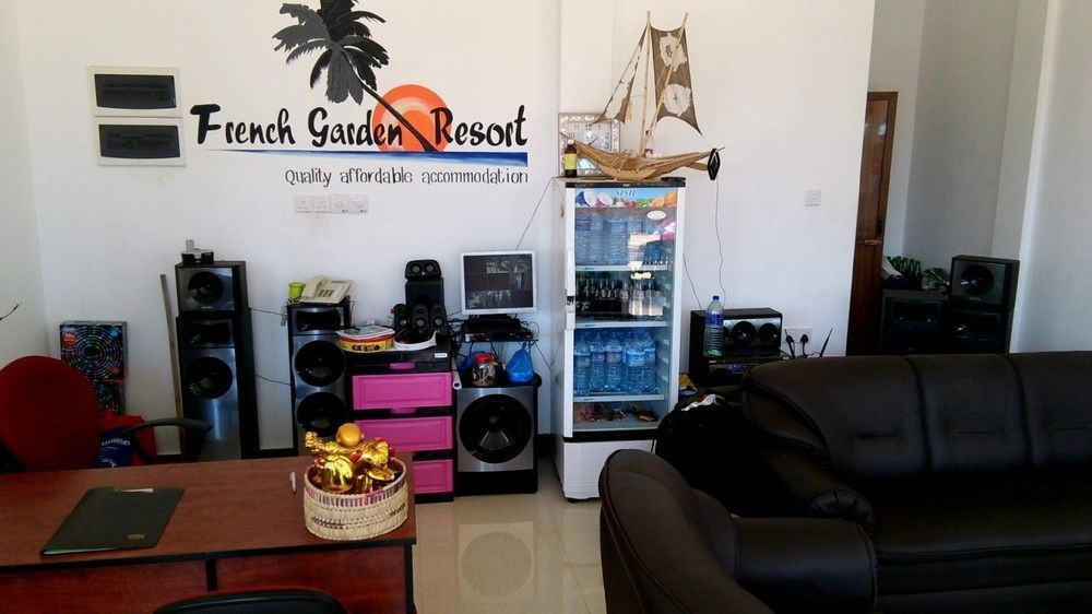 אופוואלי French Garden Resort מראה חיצוני תמונה