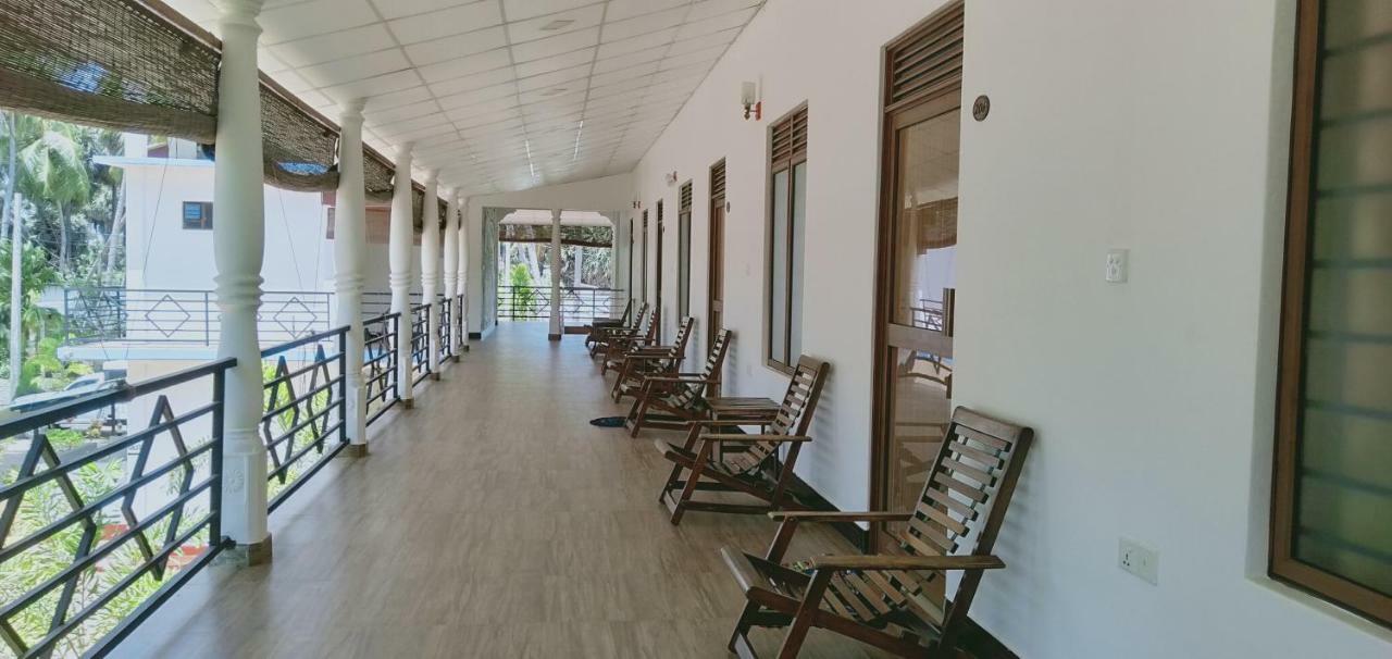 אופוואלי French Garden Resort מראה חיצוני תמונה