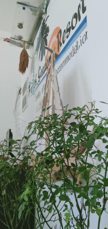 אופוואלי French Garden Resort מראה חיצוני תמונה