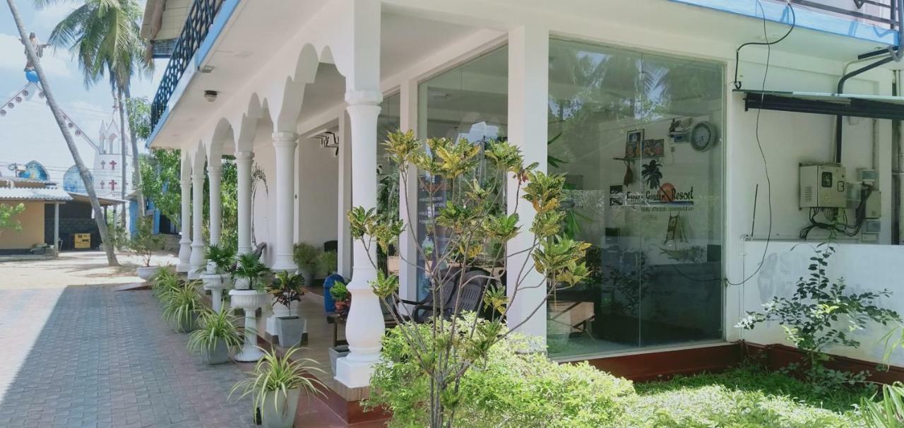 אופוואלי French Garden Resort מראה חיצוני תמונה